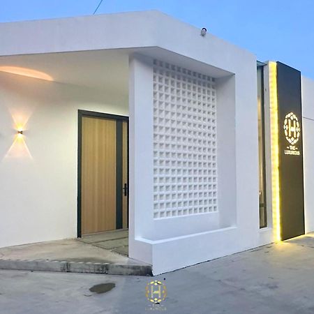 The Luxurious 27, Johor Bahru Vila Exterior foto