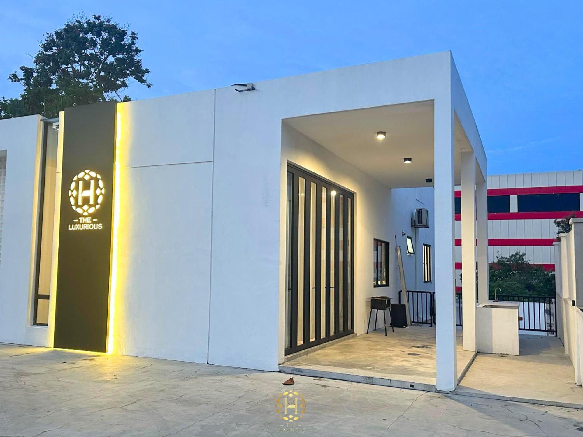 The Luxurious 27, Johor Bahru Vila Exterior foto